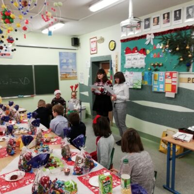 W ramach programu czytelniczego CZYTAM, WIĘC JESTEM odbyło się w naszej szkole Czytanie dla starszych