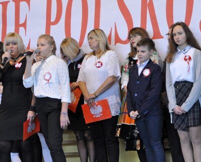 9 listopada odbył się w naszej szkole uroczysty koncert z okazji 100-lecia odzyskania przez Polskę niepodległości.