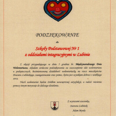 Podziękowanie dla szkoły za aktywne włączenie się do akcji zbierania plastikowych nakrętek dla Leny Dzwonek